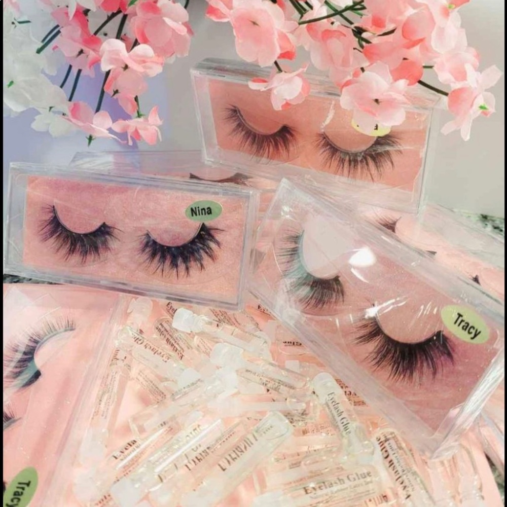 Lashes - Picture 2 of 2